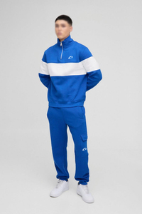 เสื้อสเวตเชิ้ตผู้ชายสีน้ำเงินขาวแบบคอซิป ¼  พร้อมกางเกงวอร์มมีกระเป๋าแบบคาร์โก้ ชุดลำลองระบายอากาศได้ดี ชุดเซ็ตสองชิ้นแบบมีฮู้ด - Product Image 4