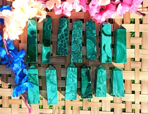 Obélisque en malachite naturelle, tour de cristal rayée, polie et gravée, pierre de guérison, Reiki, méditation, énergie, décoration Feng Shui - Product Image 2