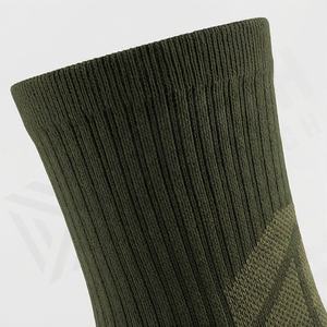 Calcetines Deportivos Profesionales Transpirables, Antiolor, con Base Acolchada para Absorber el Sudor, Color Personalizado, Rendimiento Atlético - Product Image 4