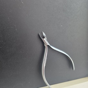 Proveedor Mayorista de Herramientas de Manicura Portátiles de Lujo con Logotipo Personalizado OEM ODM, Cuchilla Recta Afilada con Abertura de Mandíbula Ancha, Calidad de Exportación - Product Image 2