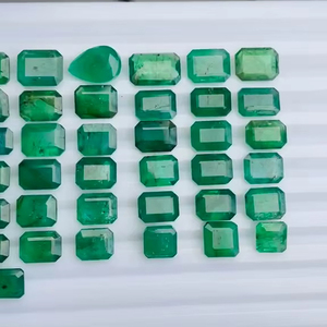 Lote de piedras preciosas de esmeralda natural de Zambia, buena calidad con brillo y un hermoso color verde, corte y elaboración perfectos a precio económico. - Product Image 6
