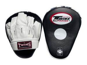 Guantes de MMA Personalizados Dobles de Primera Calidad, Guantes de Entrenamiento con Almohadillas de Enfoque, Cuero Vacuno Genuino, Precisión Unisex - Product Image 4