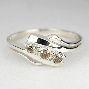 Anillo Clásico de Plata de Ley 925 con Diamante para Mujer, Corte Brillante Redondo, Color I, Piedra Natural, Anillo de Compromiso - Product Image 1