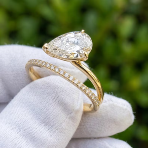 Bague de fiançailles et de mariage pour femme en or avec diamant de laboratoire ovale de 3 carats, sertie de griffes, création exclusive Sparkledge LR-31, certifiée IGI - Product Image 1