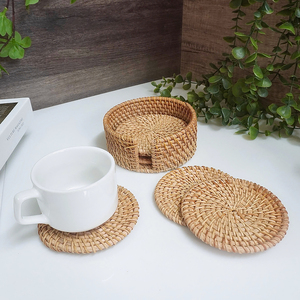 Ensemble de sous-verres ronds en rotin bohème avec boîte, faits à la main, résistants à la chaleur, antidérapants, écologiques, durables, réutilisables, diamètre 100 mm - Product Image 3