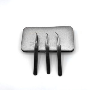 Pince à épiler pour extensions de cils RMI Black Plasma Pro Straight Slim Boot Volume, précision, acier inoxydable et étui magnétique - Product Image 1