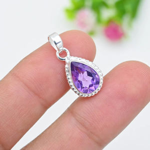 Collar con Colgante de Amatista Natural de Alta Calidad, Plata de Ley 925, Forma de Pera de 9x11 mm, Joyería Minimalista Hecha a Mano para Mujer - Product Image 4