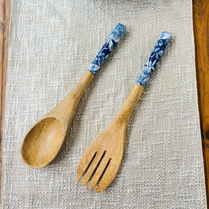 Cuillère en bois de qualité supérieure pour la cuisine, cuillère à salade avec impression émaillée couleur naturelle à prix incroyable - Product Image 5