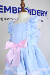 ชุดเดรสเด็กผู้หญิงสีฟ้าสไตล์บูติก แขนระบาย โบว์ใหญ่ แต่งขอบลูกไม้ ชุดเดรสเจ้าหญิงสำหรับเด็กทารก - Product Image 5