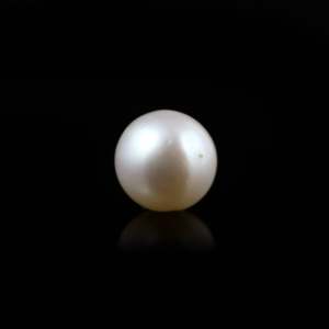 Loose Handcrafted Pearl 5.6 Carat Gemstone for Fine Jewelry - Product Image 2