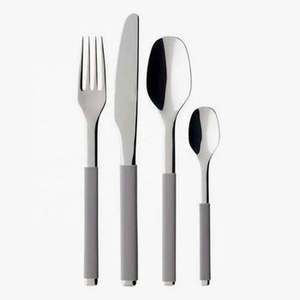 Juego de cubiertos de metal duradero y elegante, adecuado para las comidas diarias y cenas especiales. - Product Image 1