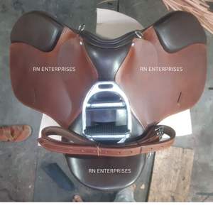 Ensemble de selle d'équitation anglaise de qualité supérieure 100% cuir véritable marron personnalisé avec siège rembourré doux - Product Image 2