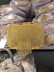 Sac à main tropical brodé à la main avec perles pour femmes - Product Image 2