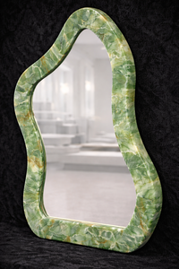 Miroir mural irrégulier en onyx vert de luxe, miroir de vanité décoratif en pierre naturelle pour salon, salle de bain, intérieur - Product Image 3