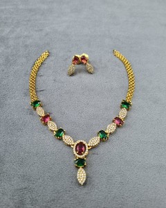 Parure de bijoux ethniques plaqués or avec collier ovale serti de pierres et boucles d'oreilles, style créateur, pour soirée, fournisseur - Product Image 4