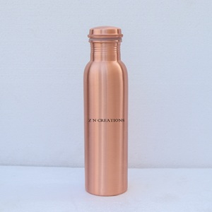 Botella de Agua Artesanal de Cobre Puro, 950 ml, 32.5 oz de Capacidad, Acabado Mate Elegante, a Prueba de Fugas, Fabricante de Botellas de Cobre Auténtico - Product Image 5