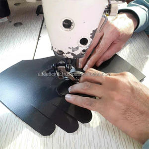 Gants gaéliques Gants gaéliques ajustés confortables Gants gaéliques sportifs \ Gants GAA personnalisés en latex de haute qualité - Product Image 6