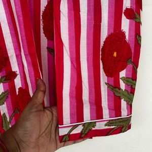 Conjunto de Pijama para Mujer, Rojo a Rayas, Bordado Floral, Manga Larga, Cuello Camisero, 100% Algodón, Largo, Ropa de Dormir Informal para Primavera - Product Image 3