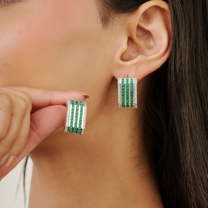 Pendientes Geométricos de Plata 925, 100% Auténticos, con Ónix Verde y Diamantes en Engaste de Canal, Minimalistas, para Uso Diario de Mujer - Product Image 2