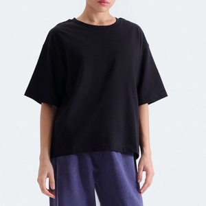 Camiseta Oversize de Algodón Felpa para Mujer, Corte Regular, Cuello Redondo, Estilo Casual, Ecológica, Streetwear, Básica, con Logotipo Personalizado, OEM, Venta al por Mayor - Product Image 1