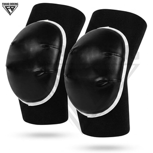 Protège-coudes et genoux réglables en cuir véritable haute performance pour la vente en gros, couleur noire unie, protection robuste pour Muay Thai MMA - Product Image 2