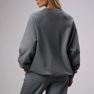 Ensemble survêtement femme gris deux pièces : sweat-shirt oversize à col en V et pantalon droit, tenue décontractée assortie - Product Image 3