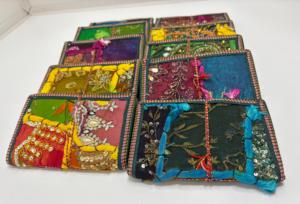 Carnets en soie de sari à design personnalisé imprimé, vente en gros, faits à la main, en papier de coton recyclé, journaux vintage reliés en tissu, cadeau - Product Image 4