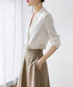 Blusa blanca satinada para mujer, camisas de manga larga con cuello en V, ropa elegante para oficina, Tops femeninos de estilo sencillo para primavera, camisa para ir al trabajo - Product Image 3