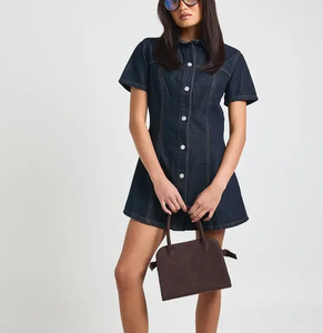 Vestido vaquero mini vintage lavado para mujer, ropa casual de moda para damas, fabricante de prendas OEM ODM, etiqueta personalizada, ropa al por mayor ODM - Product Image 1