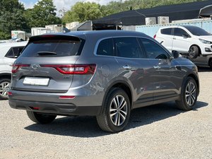 Vehículo Utilitario Familiar Gris QM6 2017 Diésel 4x4 con Volante a la Izquierda, 5 Asientos, Coche Usado Coreano de Segunda Mano - Product Image 2