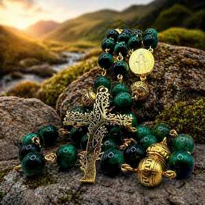 Collier de prière catholique fait main avec perles d'aquamarine de 6 mm et médaille miraculeuse pour un cadeau dévotionnel mariaen - Product Image 5