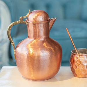 Carafe à eau en cuivre au design chic et tendance, finition lisse, vente en gros directe usine - Product Image 1