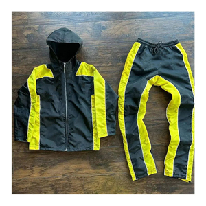 Ensemble de survêtement plissé 2 pièces en nylon respirant pour homme – Coupe-vent et pantalon décontracté – Tenue de sport pas chère - Product Image 1