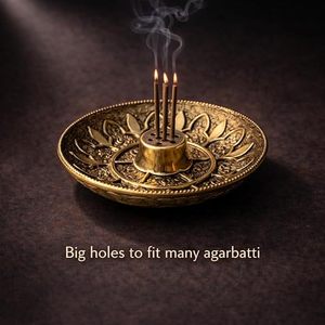 Brûleur d'encens en laiton avec motif de lotus pour une utilisation religieuse et d'aromathérapie - Product Image 4