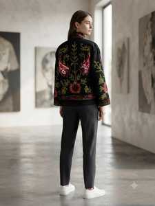 Veste d'hiver décontractée noire à manches longues pour femmes, en velours écologique, brodée de motifs floraux bohèmes, col montant - Product Image 2