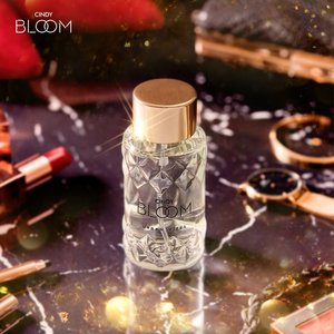 Perfume en Aerosol de Larga Duración con Aroma Floral para Mujer - Product Image 5