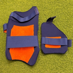 Protège-cuisses et protège-tibias de cricket de haute qualité à ajustement flexible pour les joueurs frappeurs, équipement d'entraînement pour balles dures - Product Image 2