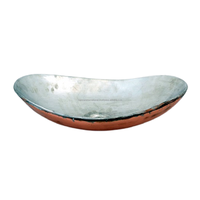 Lavabo rond moderne en cuivre martelé avec égouttoir poli pour la chambre à coucher et le salon