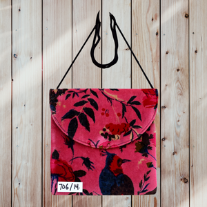 Bolso de Hombro de Terciopelo Estilo Bohemio con Estampados de Animales y Diseño Floral de Aves, con Correa Única y Cierre de Gancho y Bucle, para Fiestas de Verano - Product Image 1