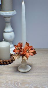 Porte-bougie avec poinsettia orange et feuilles dorées, design conique, pour la décoration de Noël à la maison, résistant à la chaleur - Product Image 1