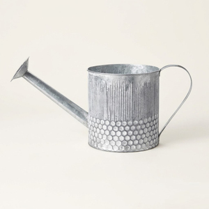 Hot Selling Vintage Metal Watering Can Durable Galvanized Iron <b>Garden</b> Water Pot For Indoor And Outdoor Plants Customized Design - Product Image 5