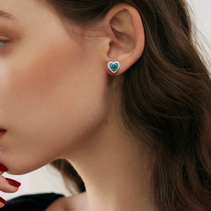 Boucles d'oreilles fines en forme de cœur avec pierre précieuse turquoise, 100% argent massif 925, bijoux classiques pour femmes, à porter au quotidien - Product Image 3