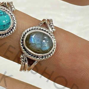 แหวนเงินแท้ 925 ประดับพลอยลาบราโดไรต์ ดีไซน์วินเทจโบโฮลายฉลุ ทำมือ - Product Image 3