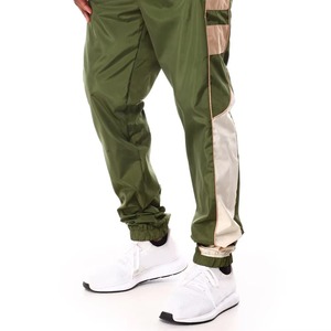 Ensemble de survêtement pour homme, couleur verte, blocs de couleurs, capuche, fermeture éclair, manches longues, polyester léger, style sportif avec poches latérales - Product Image 4