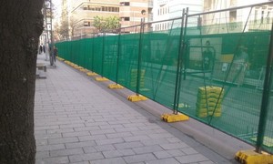 Green Plastic Mesh <b>Fence</b> Extruded With Cutting Service Grass Green Color - Product Image 4