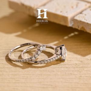 Ensemble de bagues de mariage tendance en forme de cœur, 2 pièces, couronne entrelacée, bande chevron, or blanc 10K 14K, bijoux personnalisés - Product Image 5
