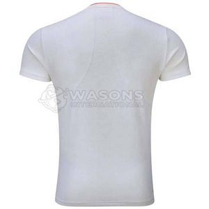 Conjunto de Camiseta y Pantalones Cortos Premium, Material Suave, Estilo Moderno, Ajuste Cómodo, Perfecto para un Estilo de Vida Moderno - Product Image 6