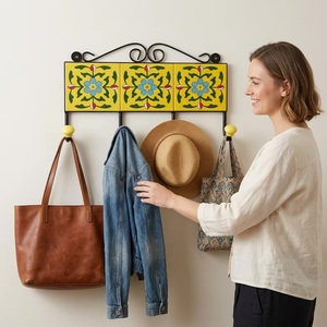 <b>Beads</b> <b>Art</b> Retro Flower Pattern Multifunction Wall Mounted Coat Hook with 4 Hooks Metal Design for Home Decorative Use - Product Image 4
