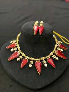 Ensemble de collier de qualité supérieure avec de magnifiques boucles d'oreilles, convient aux tenues ethniques et occidentales, idéal pour les soirées et les occasions festives. - Product Image 2