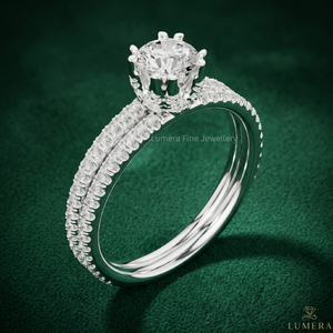 Anillo de Compromiso y Matrimonio de Oro Blanco de 9KT, 10KT, 14KT y 18KT con Moissanita Redonda Brillante Certificada por IGI, con Doble Pavé - Product Image 3